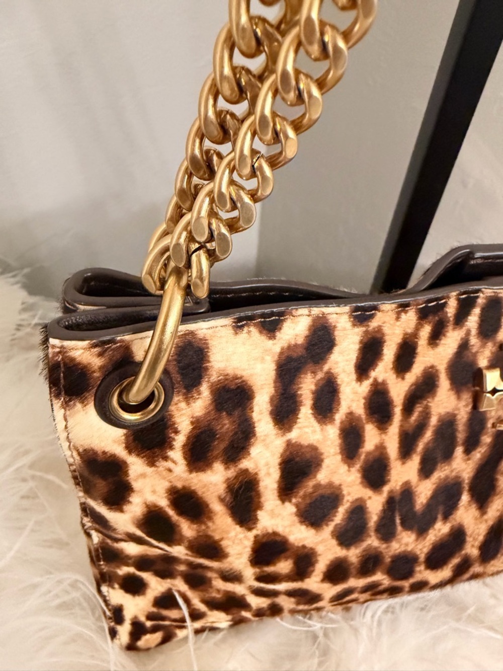 Tory Burch Leopard Print Chain Shoulder Bag with Gold Hardware - Picture 5 of 6
